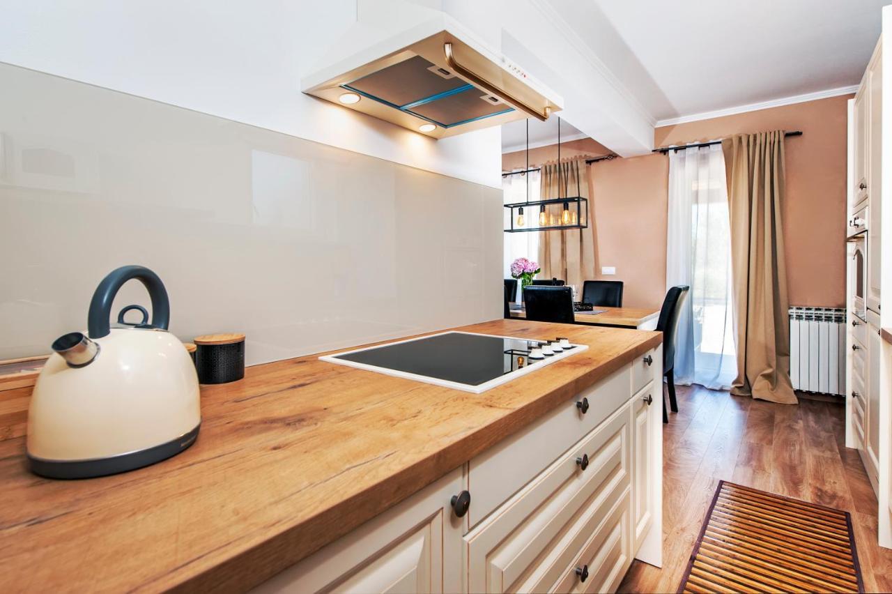 Apartment Miral Rovinjsko Selo Bagian luar foto