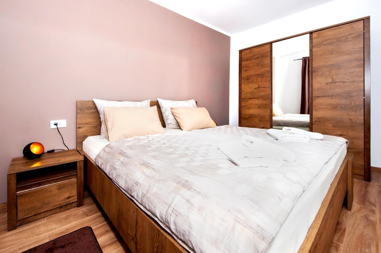 Apartment Miral Rovinjsko Selo Bagian luar foto