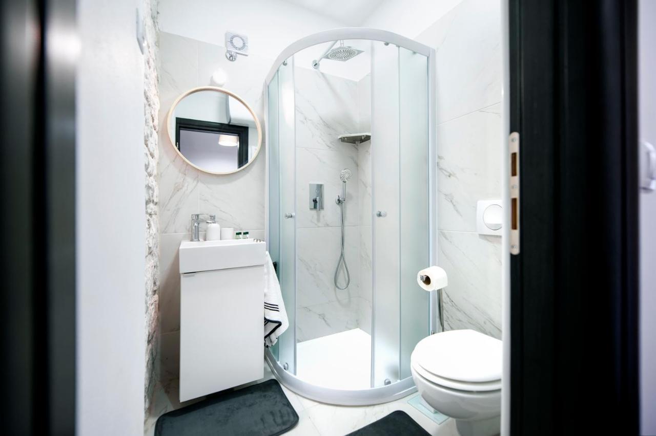 Apartment Miral Rovinjsko Selo Bagian luar foto