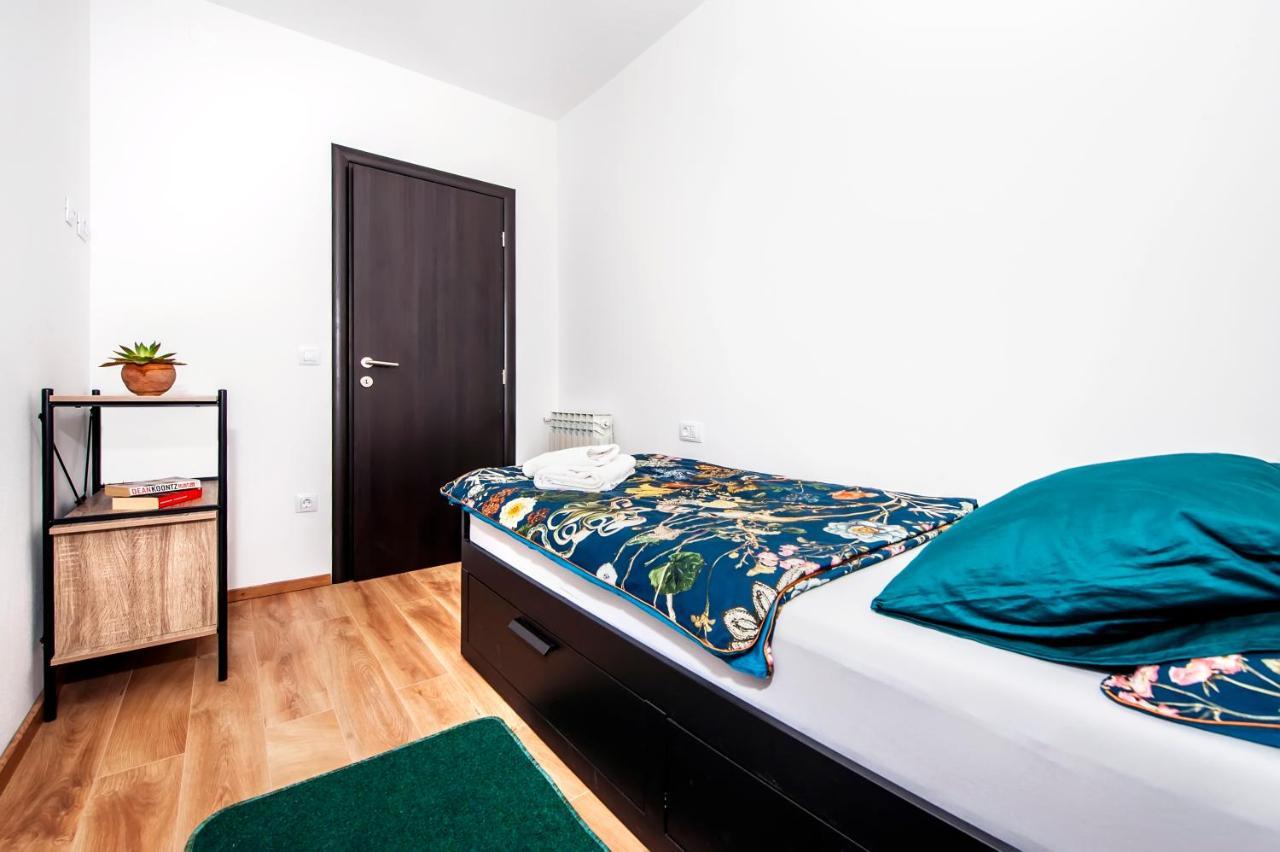 Apartment Miral Rovinjsko Selo Bagian luar foto